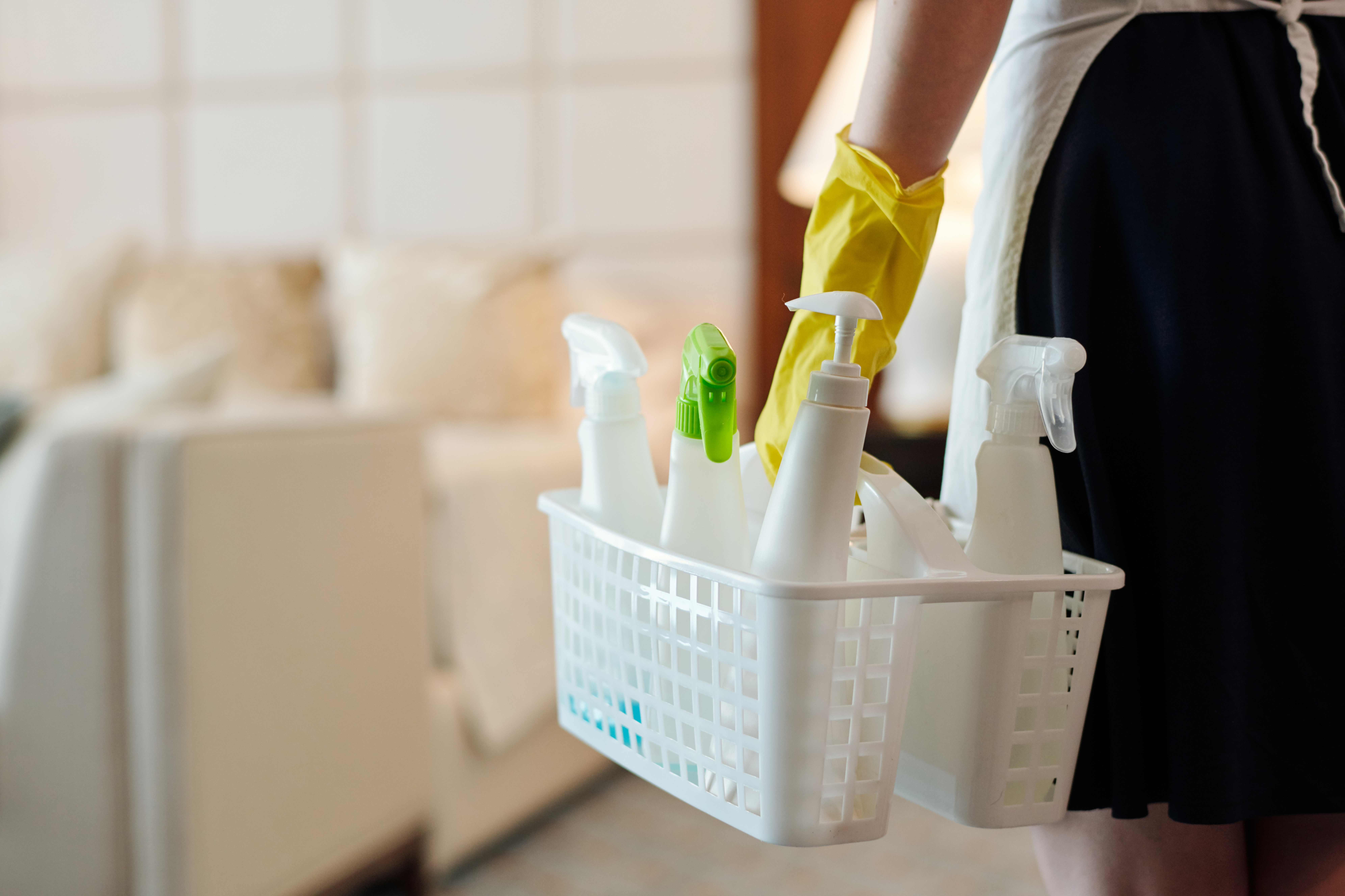 close-up-of-housekeeper-in-rubber-gloves-carrying-2026-03-09-02-59-58-utc.jpg