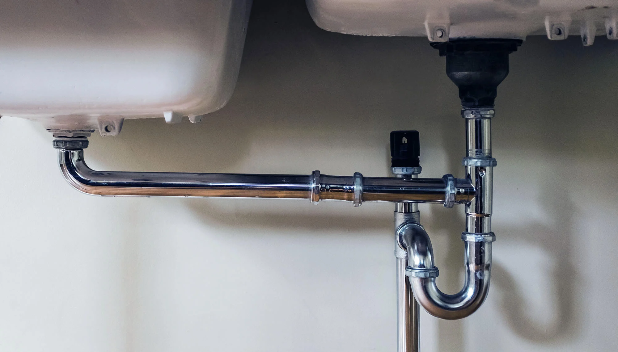 products-building-construction-plumbing-testing-hero (fontaneria).png